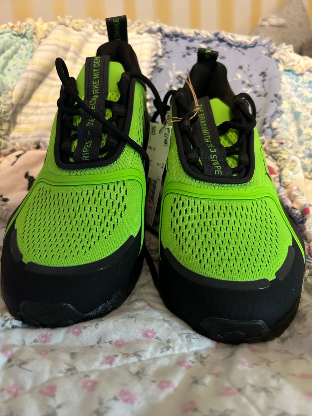 Adidas Brand New Green Mens NMD V3, FZ6495 Running Sneakers,W/Black Accents,Sz 9 - Picture 5 of 11